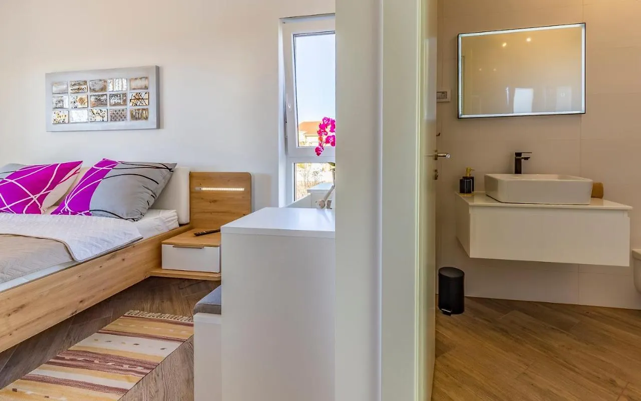 מדולין Villa Maristra-2 - Sea View - Beach - Istriensonne 0723 0*,  קרואטיה